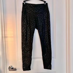 Dragon Fit (M) Black Leopard Print Workout Compression Leggings